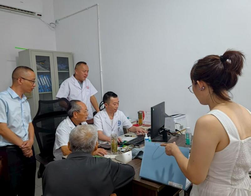 名醫回鄉潤桑梓 劍閣縣龍源鎮暖心義診與養生保健服務紀實